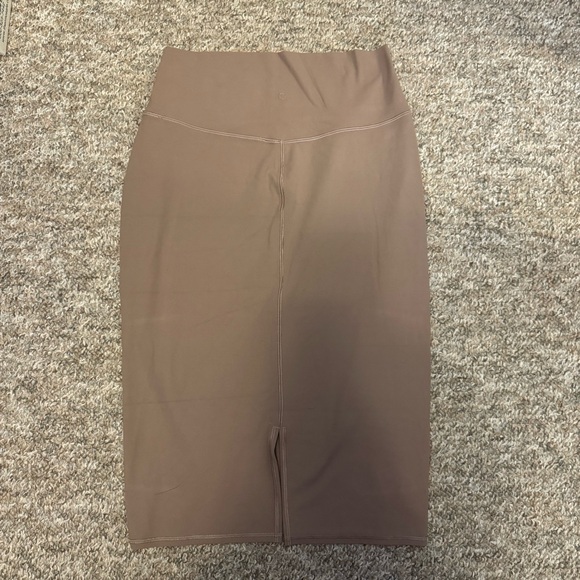 Lululemon Nulu high rise midi skirt in taupetastic - Picture 2 of 7